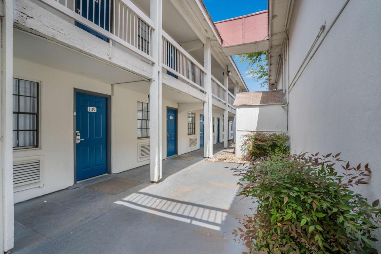Motel 6-Dallas, Tx - Market Center Extérieur photo