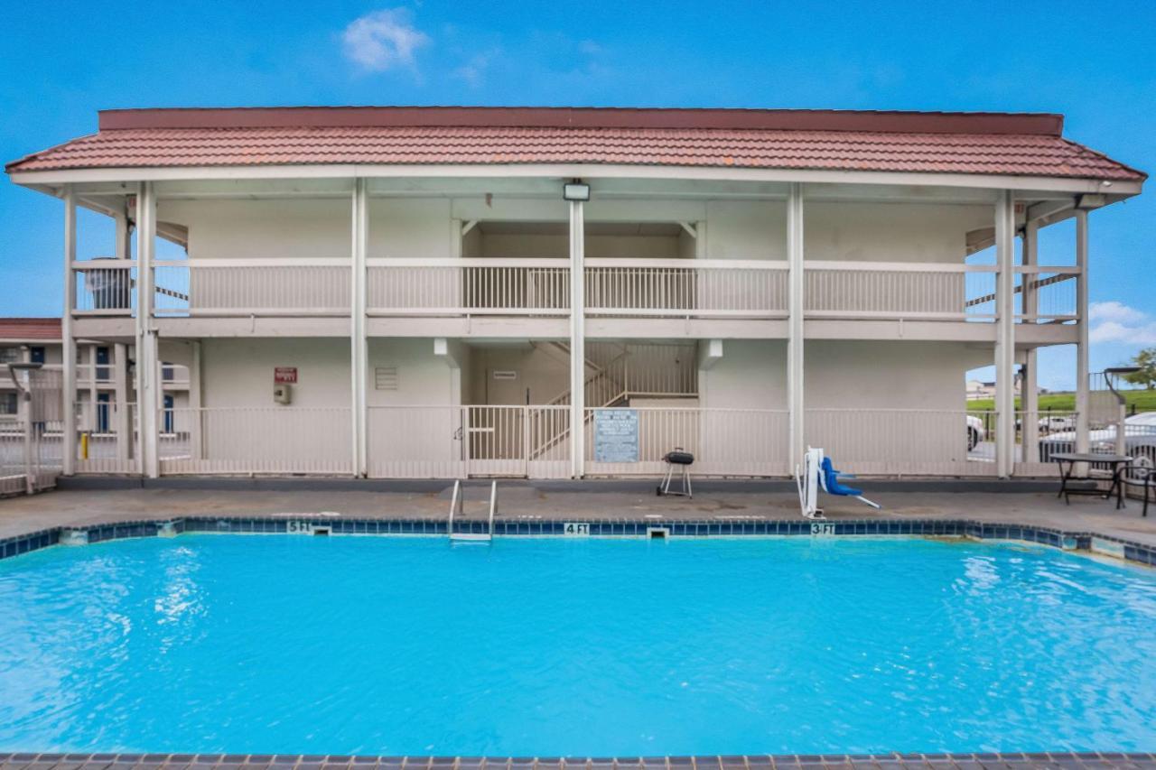Motel 6-Dallas, Tx - Market Center Extérieur photo