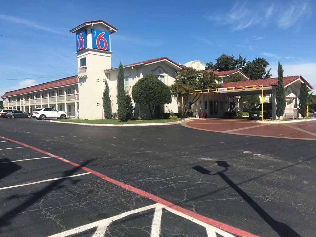 Motel 6-Dallas, Tx - Market Center Extérieur photo