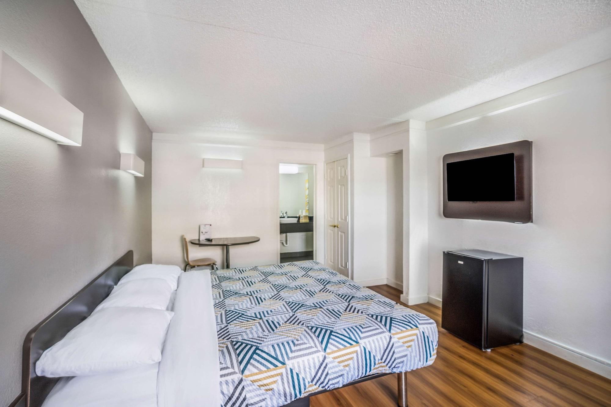 Motel 6-Dallas, Tx - Market Center Extérieur photo