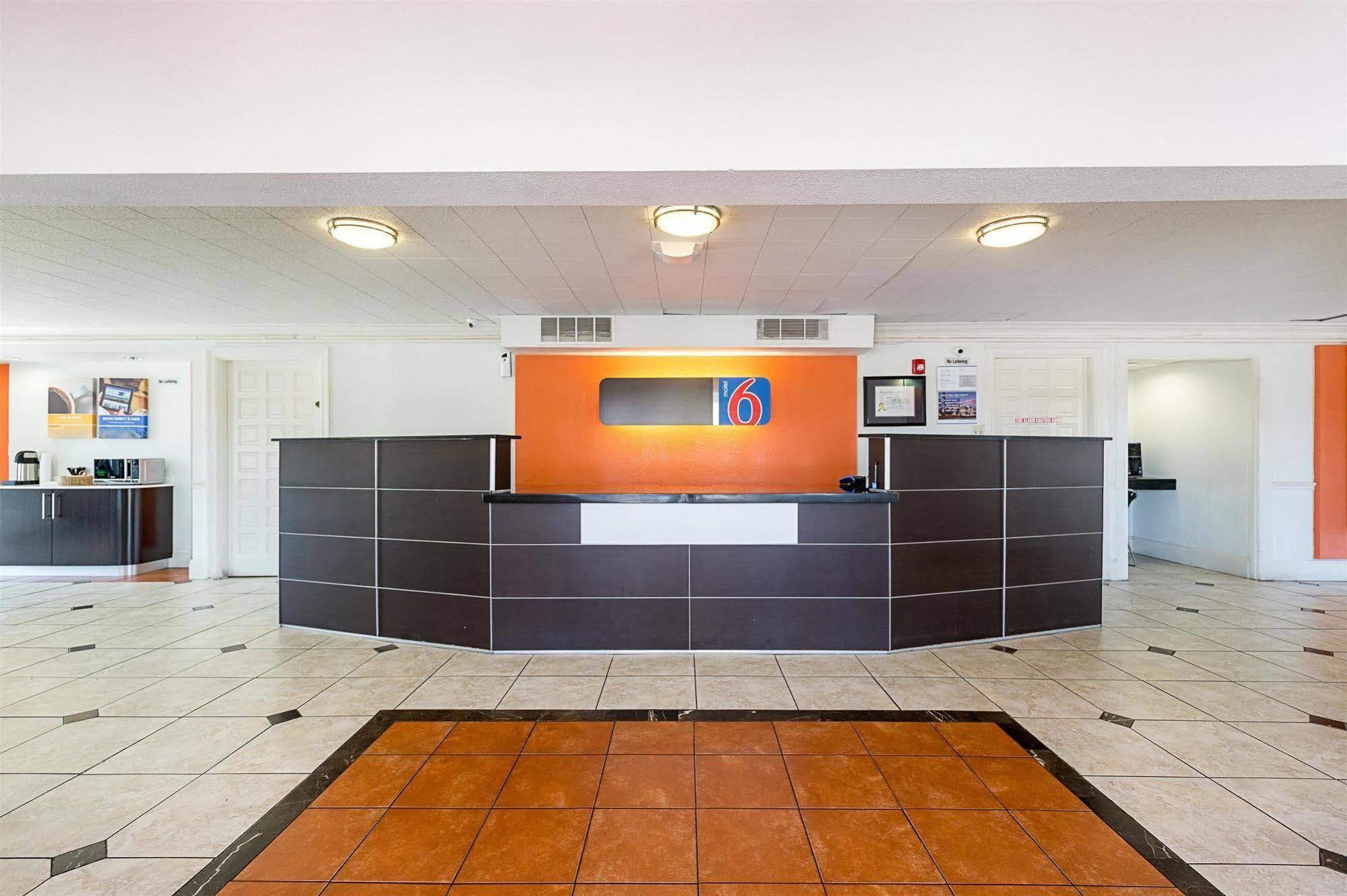 Motel 6-Dallas, Tx - Market Center Extérieur photo