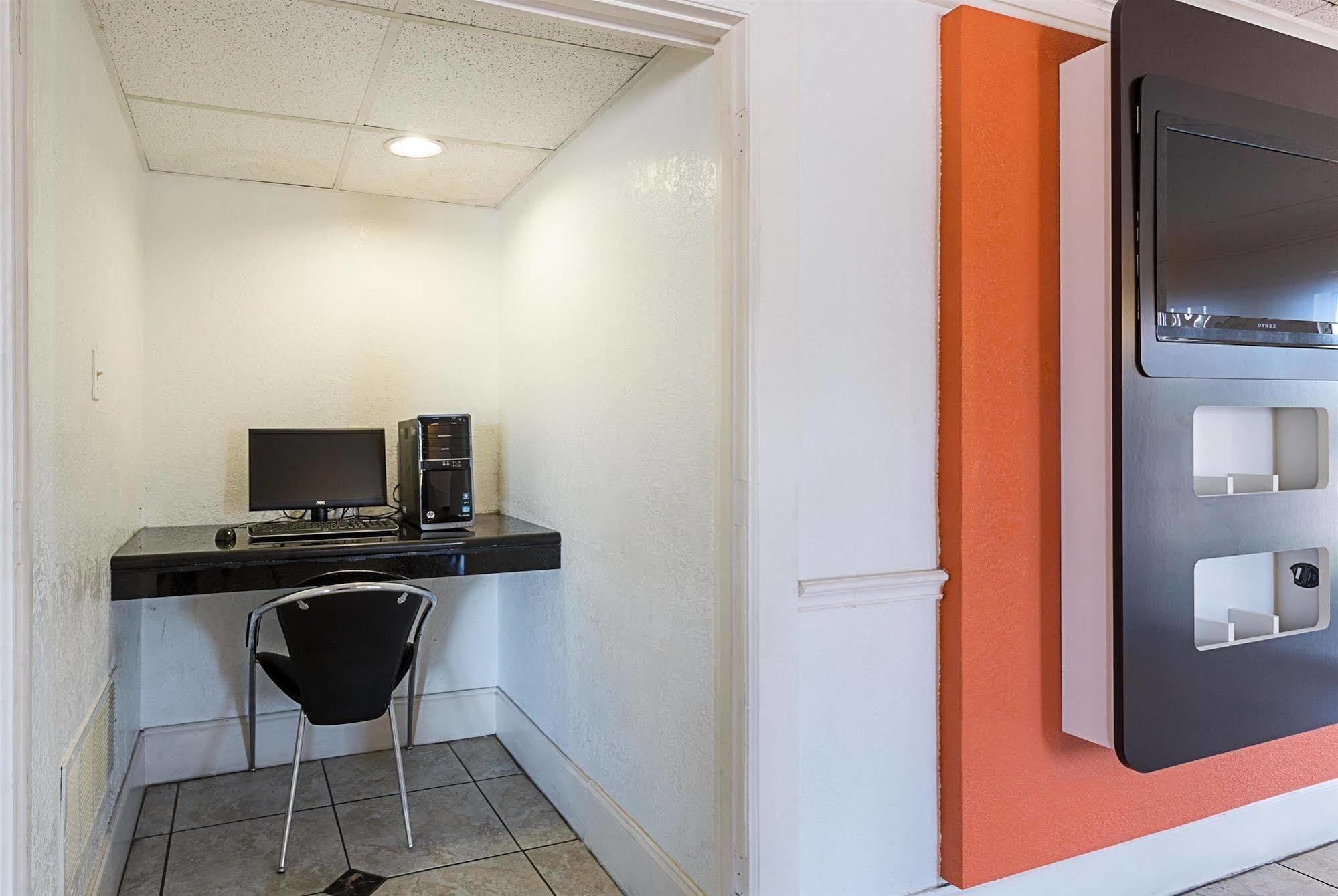 Motel 6-Dallas, Tx - Market Center Extérieur photo