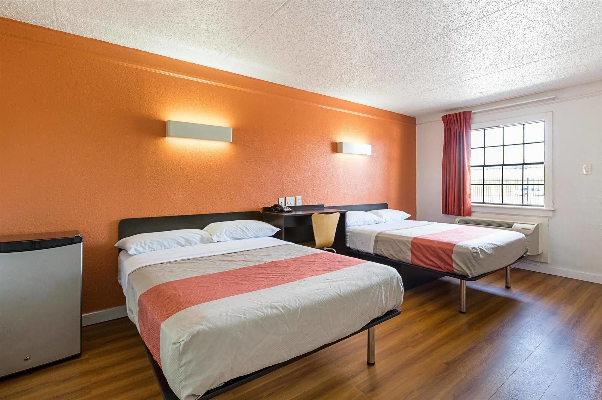 Motel 6-Dallas, Tx - Market Center Extérieur photo